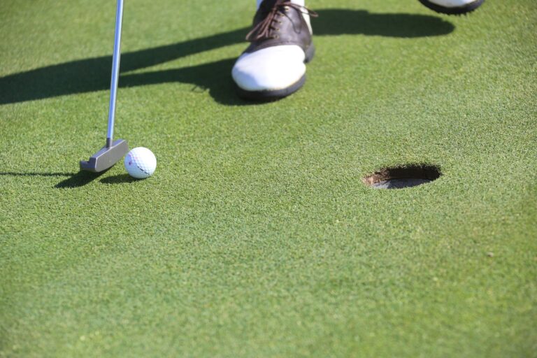How To Putt Better